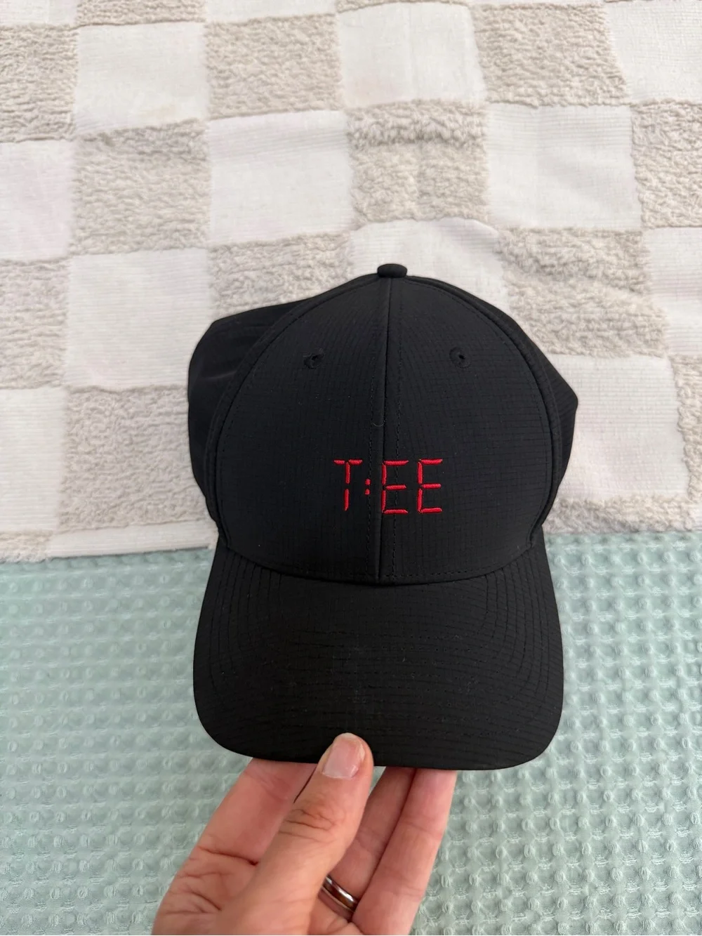 New Waggle Golf hat features 